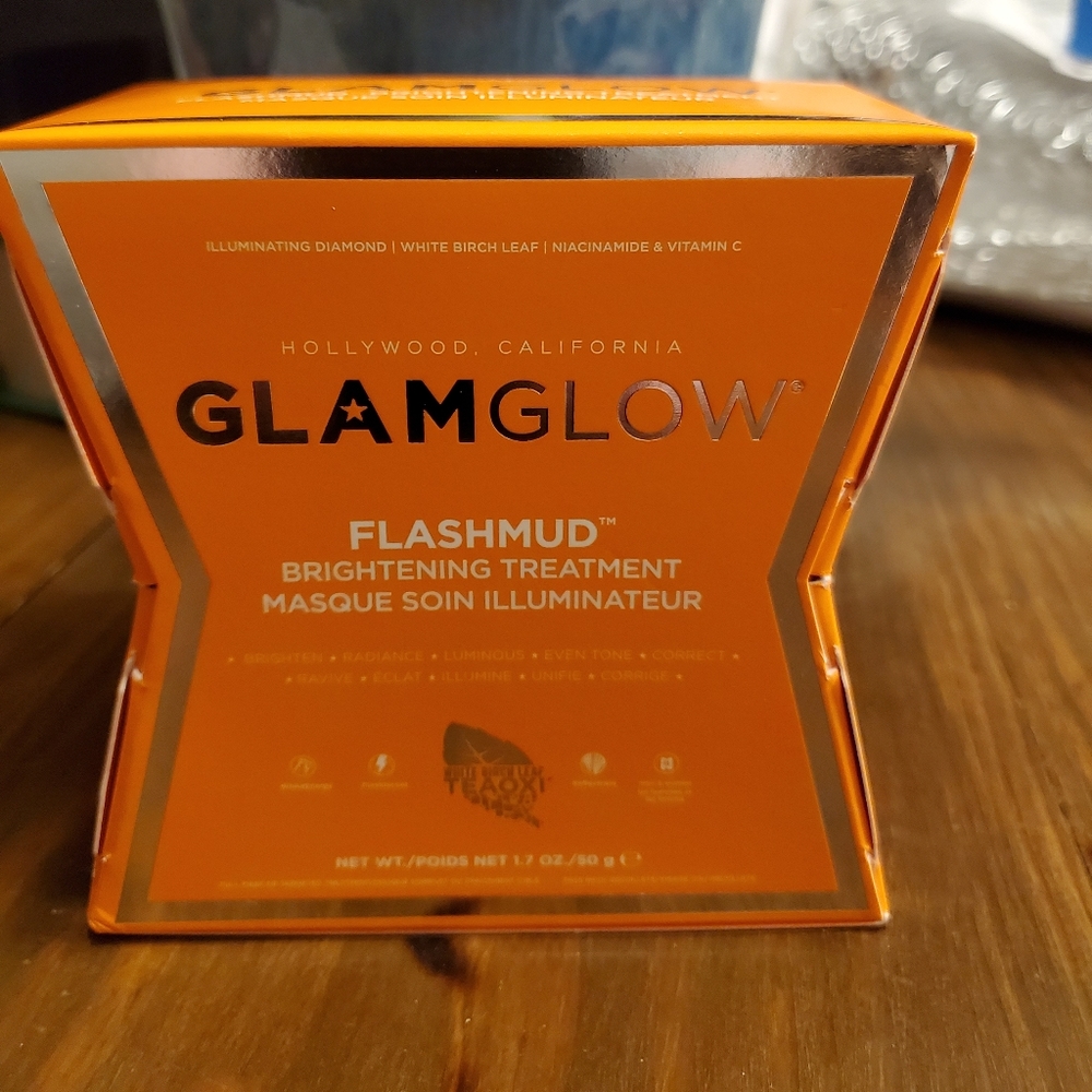 GlamGlow MoistureTrip (I got these two confused )